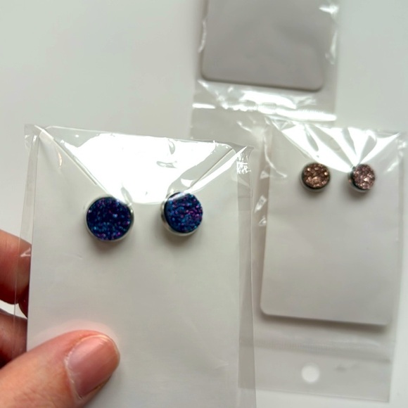 NWT Elegant Multicolor Stud Earrings Set - Picture 2 of 6